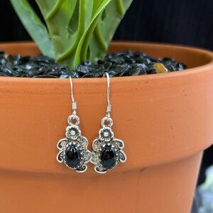⭐️Vintage black onyx southwest sterling silver earrings